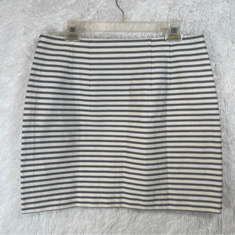 Ann Taylor LOFT Skirt - Picture 5 of 7
